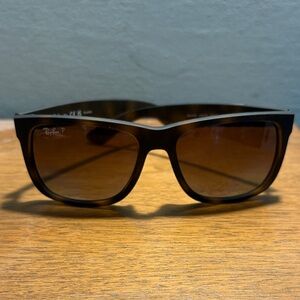 Justin model Ray-Ban Sunglasses